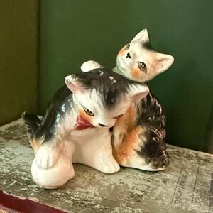 Vintage Japan Cat Salt & Pepper Shakers • Original Stickers & Corks